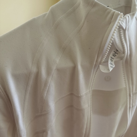 white lululemon define jacket - Picture 3 of 4